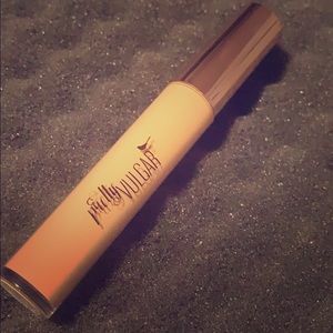 Pretty vulgar concealer